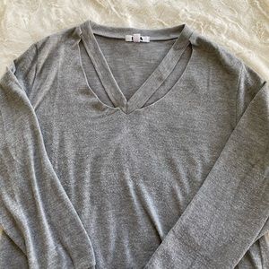 LNA V-neck Sweater
